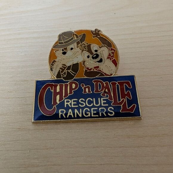 Disney Chip 'n Dale Rescue Rangers Pin - Orange, Blue, Brown - Picture 1 of 4